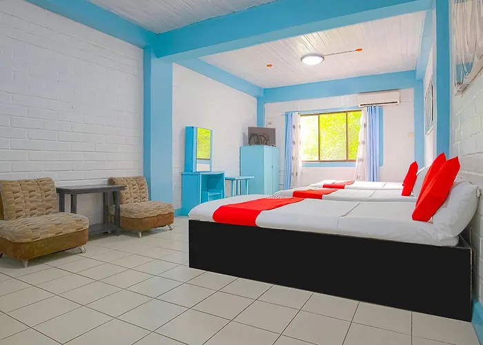 Reddoorz At La Maria And Tourist 3*