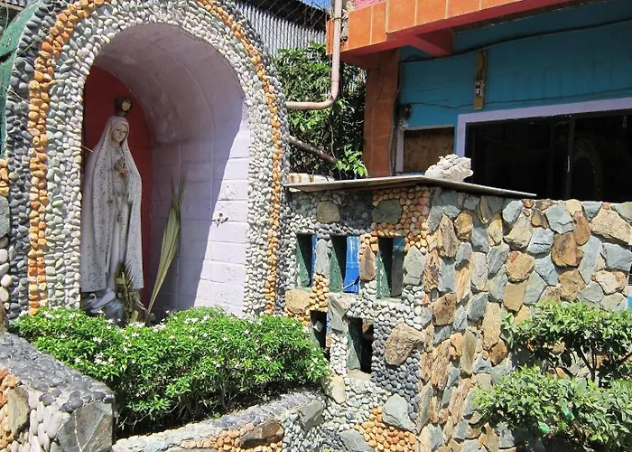 Reddoorz At La Maria And Tourist